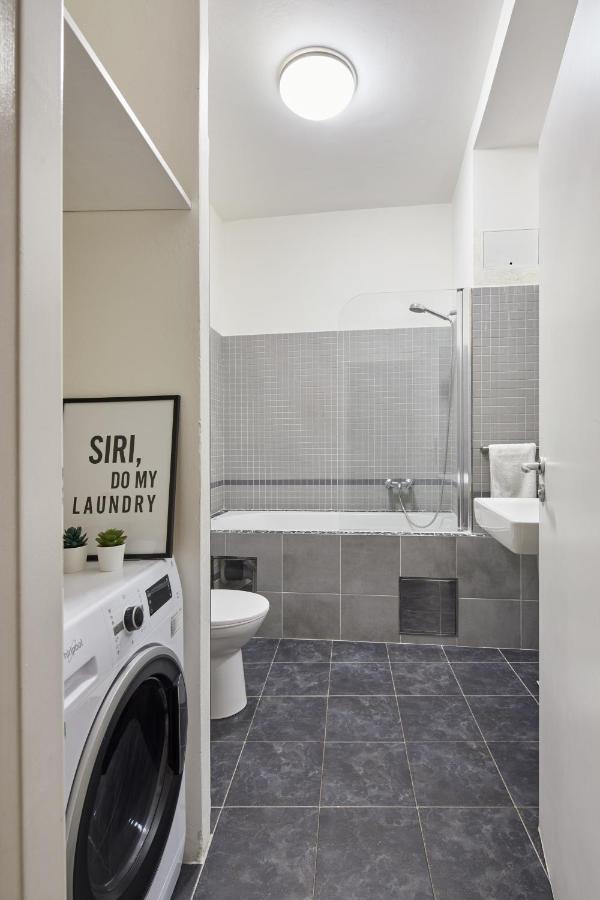 Prague Days - Modern Apt W Retro Elements - New Town Dış mekan fotoğraf