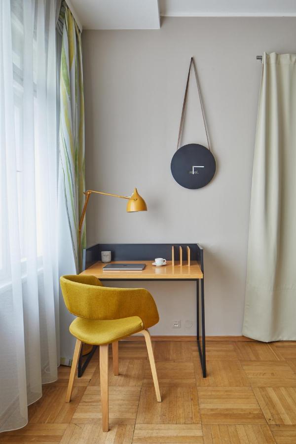 Prague Days - Modern Apt W Retro Elements - New Town Dış mekan fotoğraf